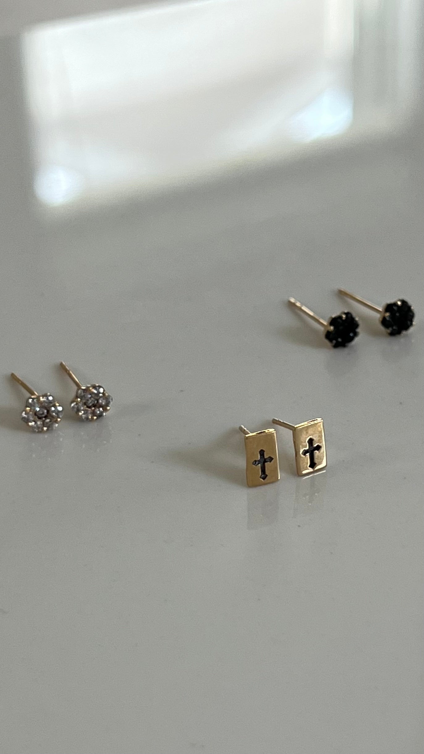 14k Solid Gold Nera Cross studs